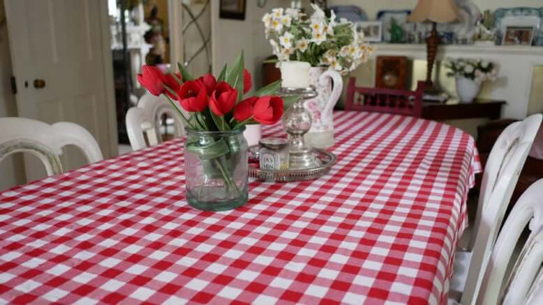 Red & White Decor