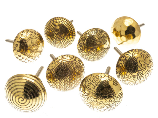 Boutons de placard en laiton plaqué à thème marocain dans une variété de motifs en relief - Lot de 8